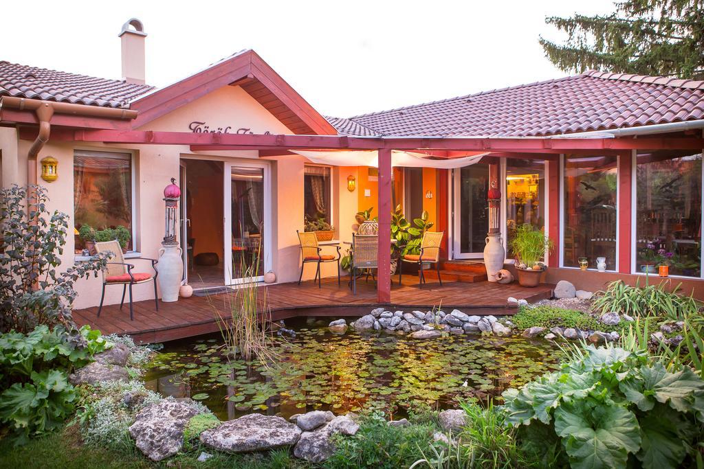 Green Park Villa Eger Pokój zdjęcie